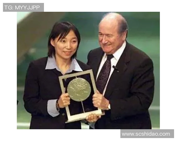 黄军专访：追忆足球生涯的辉煌与挑战